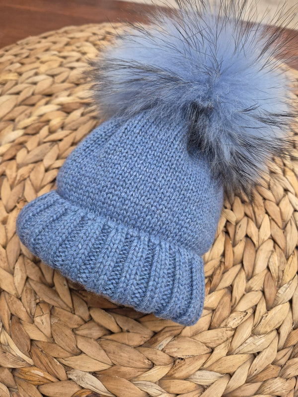 Cappello con pompon in volpe