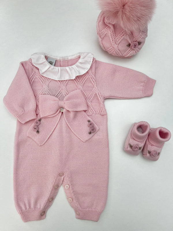 Tutina in pura lana fiocco e roselline con cappellino e babbucce