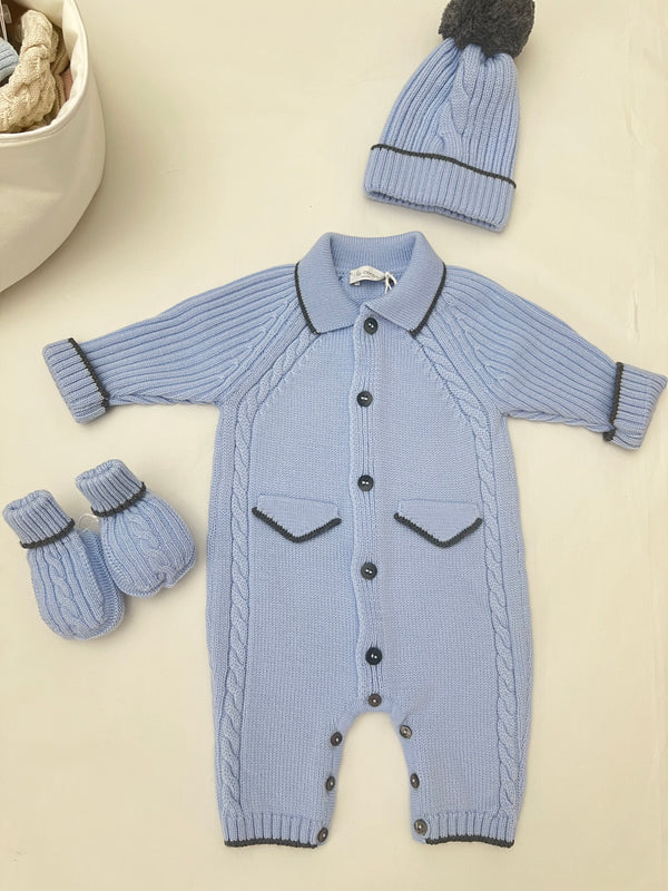 Tutina in pura lana con cappellino e babbucce treccia