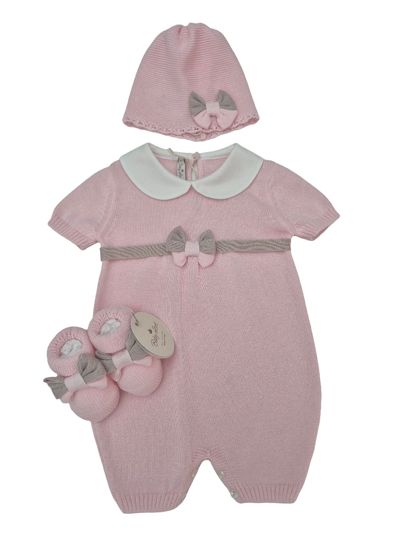 Pagliaccetto in filo fiocchetto con cappellino e babbucce