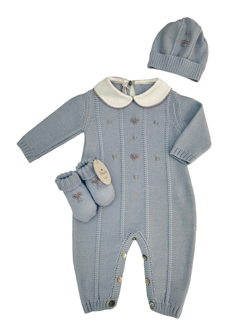 Tutina in pura lana con cappellino e babbucce fiocchetti