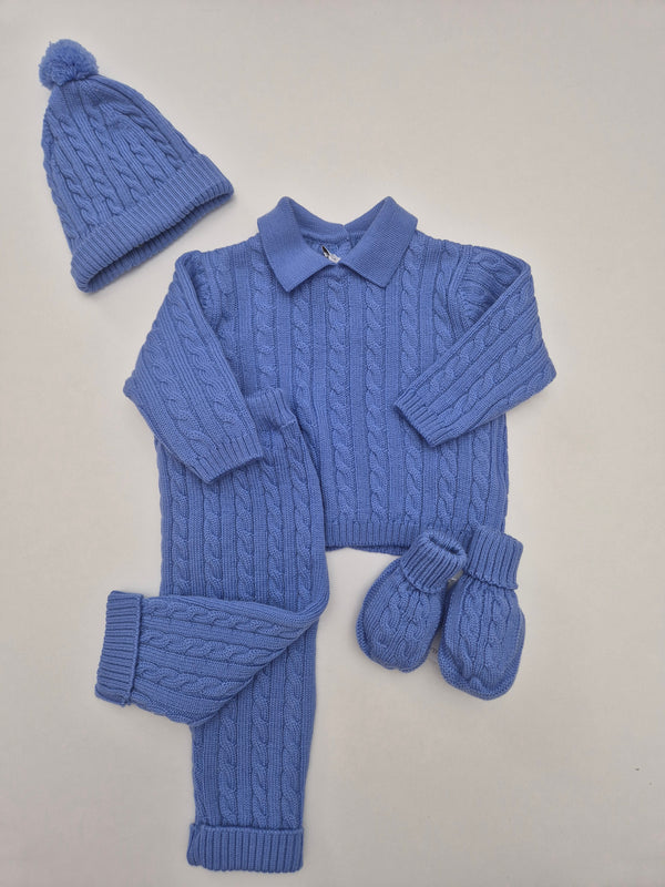 Completo 2 pezzi in pura lana con cappellino e babbucce treccia