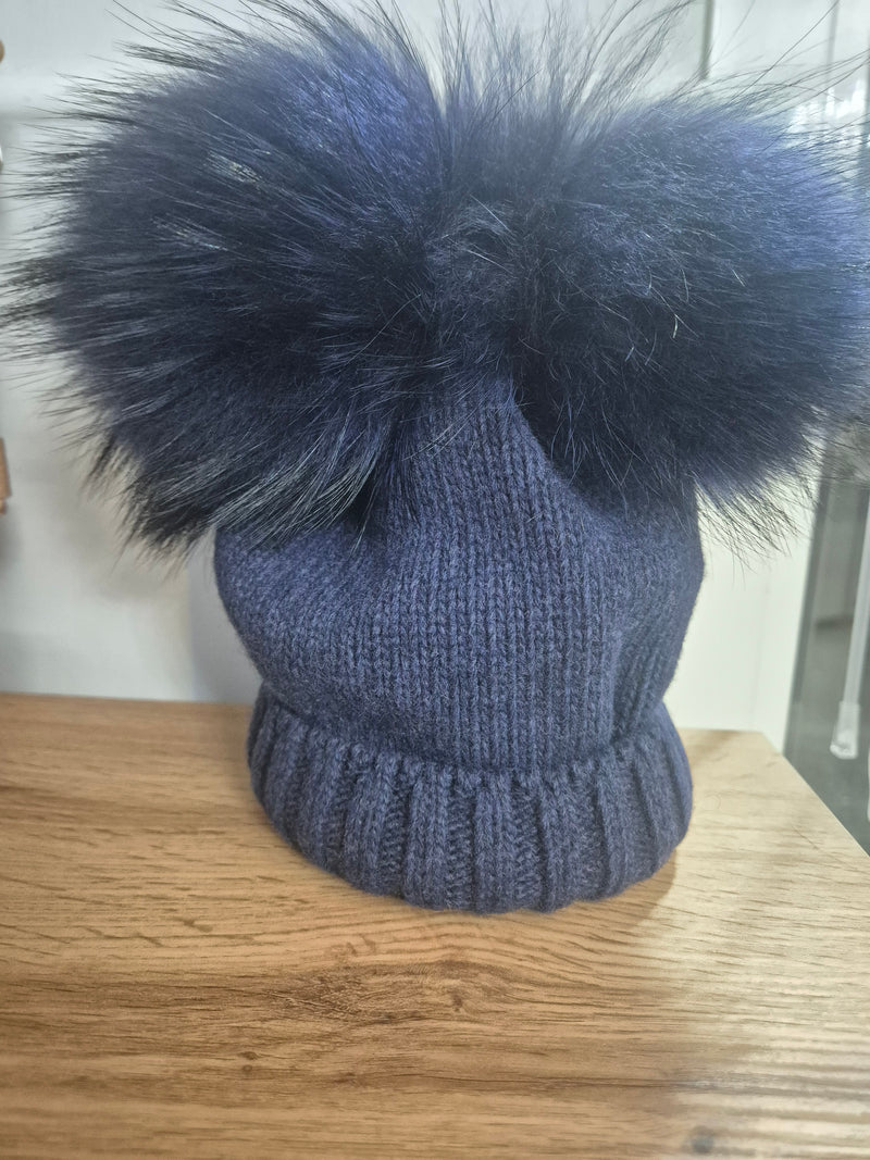 Cappello in lana con 2 pom pon
