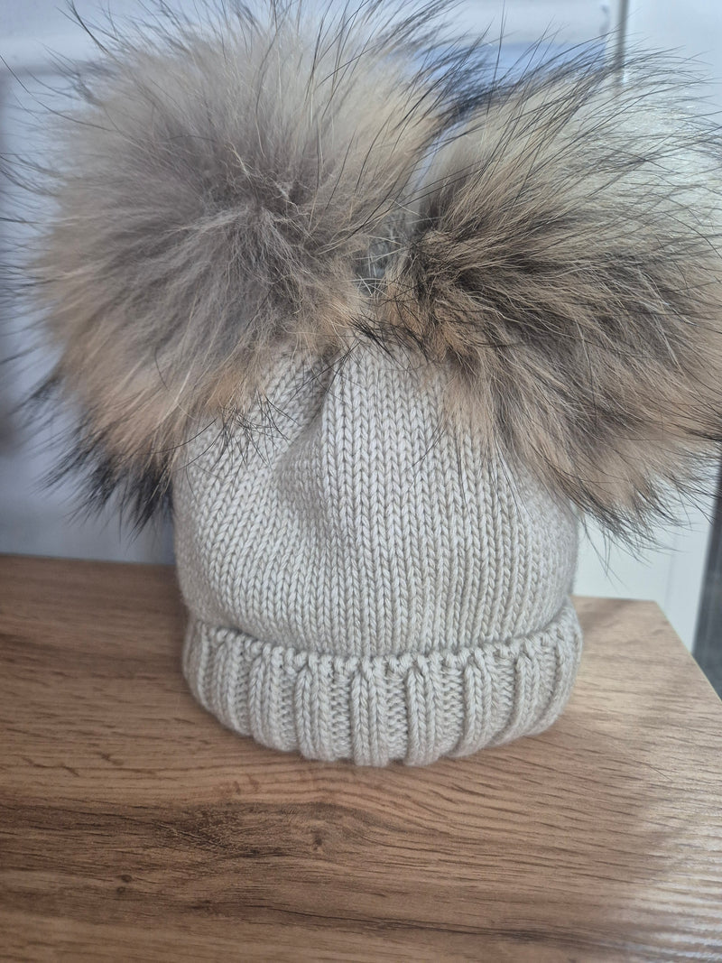 Cappello in lana con 2 pom pon