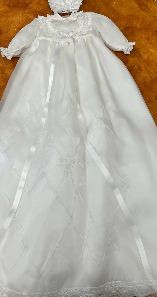 Abito battesimale in organza in seta